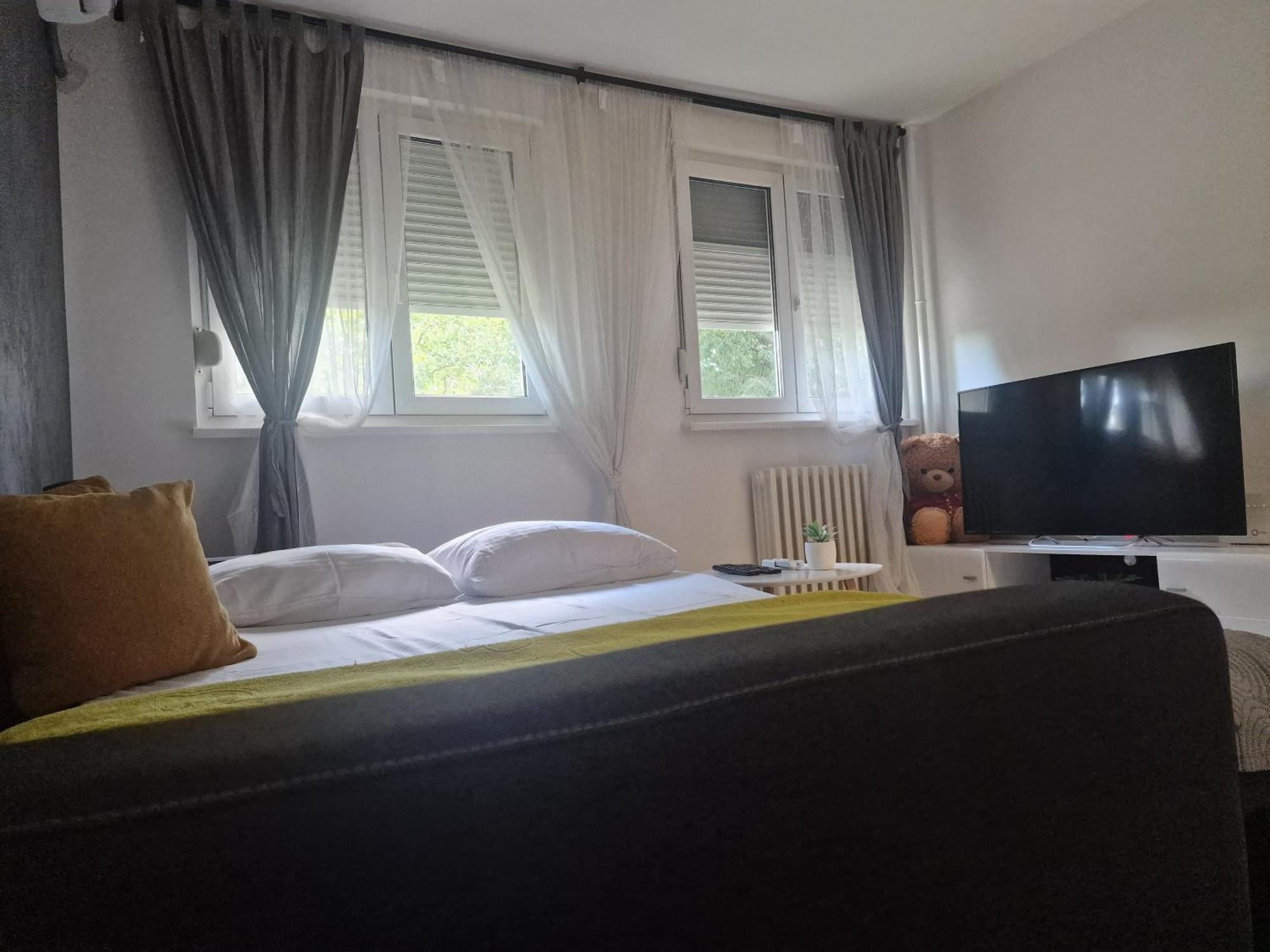 Iskra Apartment *